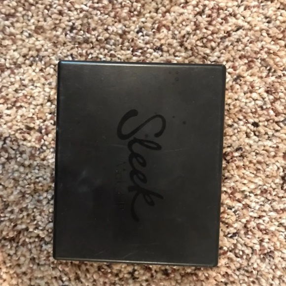 Sleek Cream Contour - Picture 1 of 2